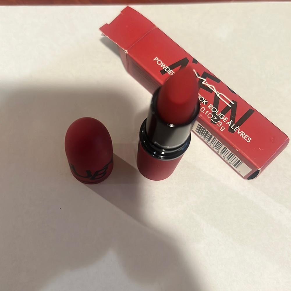 Mac Ruby New Powder kiss lipstick
